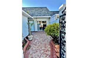 128 BOCA CIEGA POINT BOULEVARD, SAINT PETERSBURG, FL 33708 Sold 02/28/25