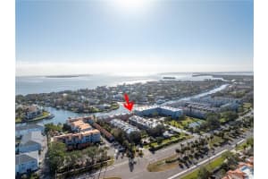 637 Pinellas Bayway S #111, ST PETERSBURG