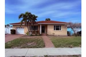 988 Bruce Ave, CLEARWATER BEACH