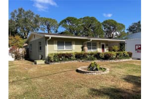 137 LINCOLN CIRCLE, SAINT PETERSBURG, FL 33703 Sold 02/10/25