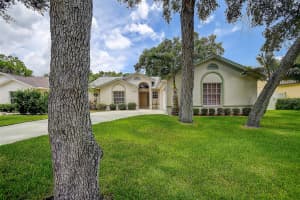2512 SOUTHERN OAK CIRCLE, CLEARWATER, FL 33764 Sold 01/23/25