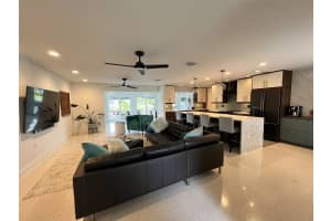481 MAGELLAN DRIVE, SARASOTA, FL 34243 - MLS#MFRTB8330613