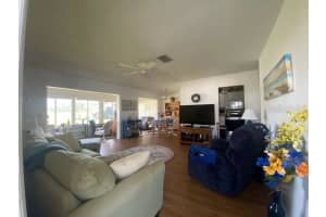 1901 CANTERBURY LANE, SUN CITY CENTER, FL 33573 - MLS#MFRTB8330646