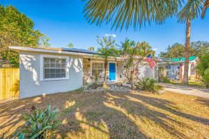 704 CASTLE COURT, TAMPA, FL 33612 Sold 02/14/25