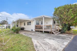 7490 46th Ave N #302 St Petersburg, FL 33709 - Off Market