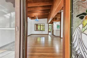 525 JASMINE WAY, ST PETERSBURG, FL 33705 Sold 01/14/25