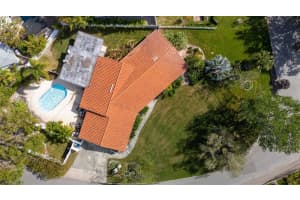 69 Martinique Ave, Tampa, FL 33606, Sold 12/17/24
