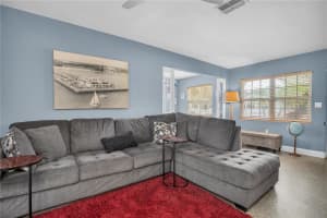 185 22ND AVENUE, SAINT PETERSBURG, FL 33704 Sold 01/16/25