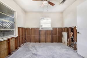 154 81ST AVENUE, ST PETERSBURG, FL 33702 - MLS#MFRTB8331437