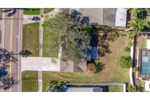 930 SNELL ISLE BOULEVARD, SAINT PETERSBURG, FL 33704 Sold 03/07/25