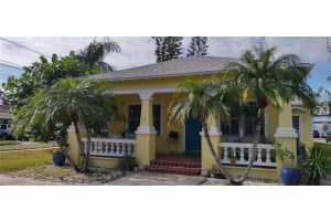 301 HOPE STREET, TARPON SPRINGS, FL 34689 Sold 04/17/25