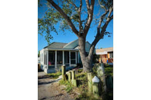 13318 2ND STREET, MADEIRA BEACH, FL 33708 Sold 01/10/25