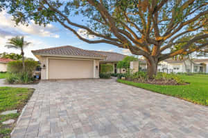 1919 HAWAII AVENUE, ST PETERSBURG, FL 33703 Sold 01/30/25