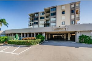6104 PALMA DEL MAR BOULEVARD, SAINT PETERSBURG, FL 33715 Sold 04/11/25