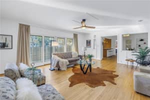 605 16TH AVENUE, SAINT PETERSBURG, FL 33704 Sold 05/07/25