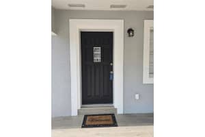 8912 39TH STREET, TAMPA, FL 33604 Sold 01/27/25