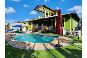 2515 YORK STREET, GULFPORT, FL 33707 Sold 02/20/25