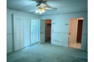 10604 CARROLLBROOK LANE, TAMPA, FL 33618 Sold 04/04/25
