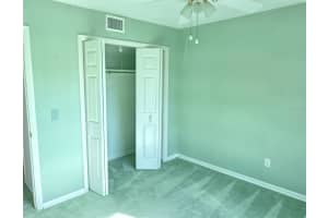 10604 CARROLLBROOK LANE, TAMPA, FL 33618 Sold 04/04/25
