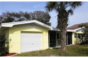 105 Causeway Blvd, BELLEAIR BEACH
