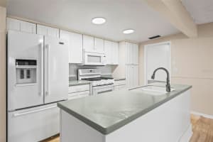 8290 122ND STREET, SEMINOLE, FL 33772 Sold 02/21/25