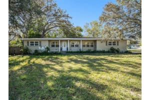 1601 Lakeview Rd, CLEARWATER