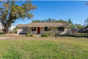 10721 SNUG HARBOR ROAD, SAINT PETERSBURG, FL 33702 Sold 01/22/25