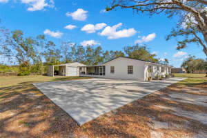 5226 BONITA DRIVE, WIMAUMA, FL 33598 Sold 02/20/25