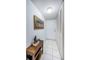 4580 OVERLOOK DRIVE, SAINT PETERSBURG, FL 33703 Sold 06/05/25