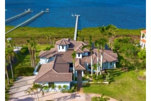 6164 9TH AVENUE CIRCLE, BRADENTON, FL 34212 Sold 02/24/25