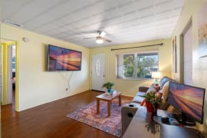 538 SOUTHWEST BOULEVARD, SAINT PETERSBURG, FL 33703 Sold 09/02/25
