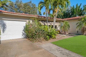 587 HILLCREST DRIVE, LARGO, FL 33771 Sold 06/03/25