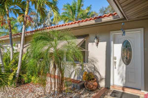 587 HILLCREST DRIVE, LARGO, FL 33771 Sold 06/03/25