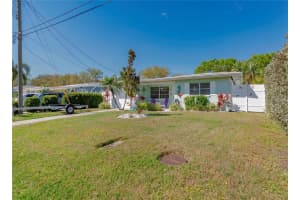 562 BAYWOOD DRIVE, DUNEDIN, FL 34698 Sold 02/14/25