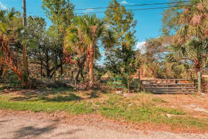 401 BRISTOL LANE, NOKOMIS, FL 34275 Sold 04/03/25