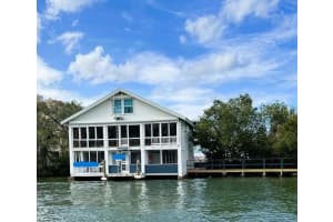 81 GULF BOULEVARD, INDIAN ROCKS BEACH, FL 33785 Sold 06/06/25