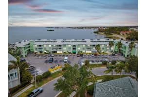 464 PAULA DRIVE, DUNEDIN, FL 34698 Sold 07/10/25