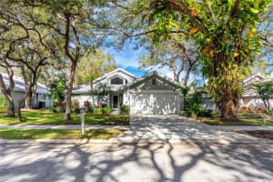 3003 LONGBROOKE WAY, CLEARWATER, FL 33760 Sold 02/18/25