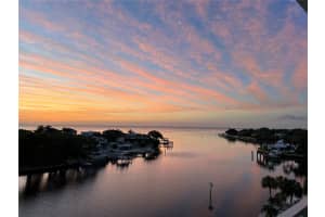 1365 SNELL ISLE BOULEVARD, SAINT PETERSBURG, FL 33704 Sold 03/31/25