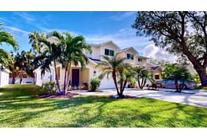 1957 WHITNEY WAY, CLEARWATER, FL 33760 Sold 08/28/25