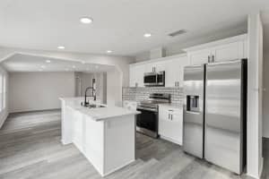 8114 OSBORNE LANE, LAKELAND, FL 33809 Sold 04/22/25