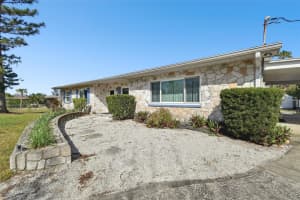 304 10TH STREET, RUSKIN, FL 33570 Sold 01/30/25