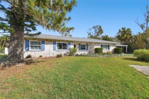 304 10TH STREET, RUSKIN, FL 33570 Sold 01/30/25