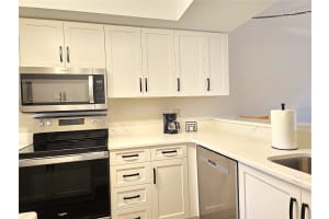 1917 GOLFVIEW DRIVE, TARPON SPRINGS, FL 34689 Sold 02/28/25