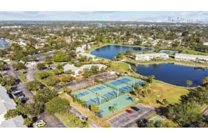 5004 STARFISH DRIVE, ST PETERSBURG, FL 33705 - MLS#MFRTB8335092