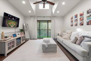 1398 SHADY PINE WAY, TARPON SPRINGS, FL 34688 Sold 03/07/25