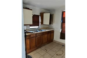 3820 8TH STREET, SAINT PETERSBURG, FL 33705 Sold 01/16/25