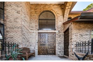 10534 INDIAN HILLS COURT, SEMINOLE, FL 33777 Sold 04/04/25