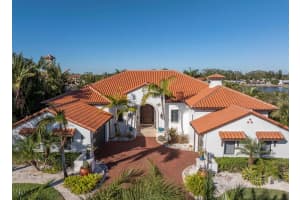 751 34th Ave Ne, ST PETERSBURG