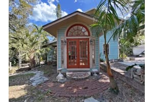 682 ROSER PARK DRIVE, ST PETERSBURG, FL 33701 Sold 04/17/25